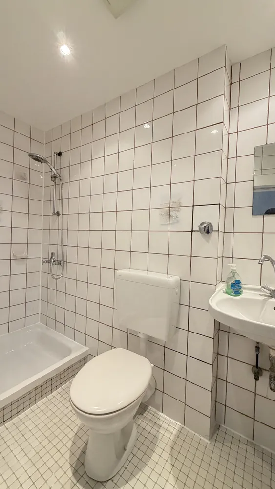 1 room apartment with 3905 m² in Berlin – Photo 5