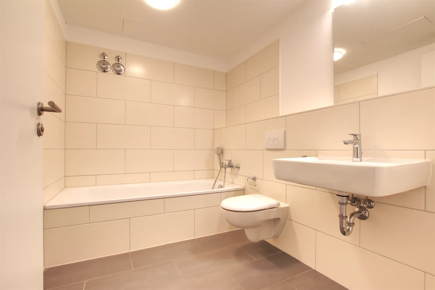 4 room apartment with 95 m² in Frankfurt am Main – Photo 9