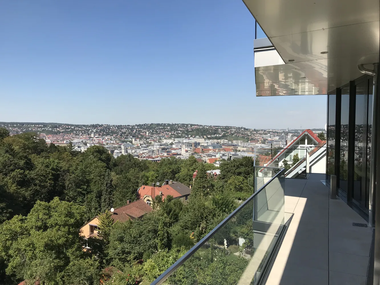 5 Zimmer Wohnung mit 118 m² in Stuttgart – Bild 1