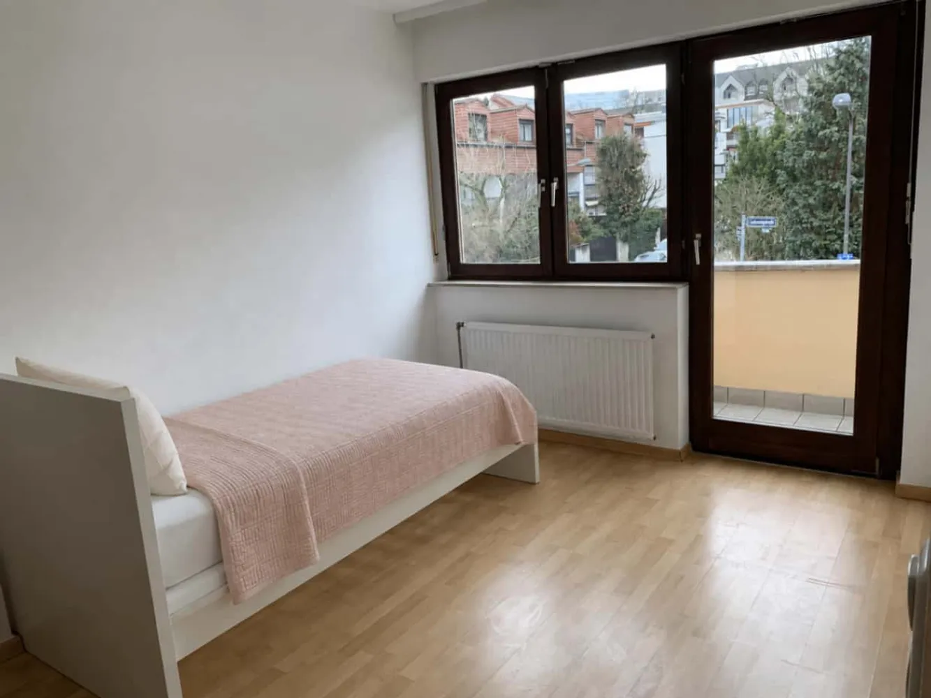Shared room with 15 m² in Frankfurt am Main – Photo 2