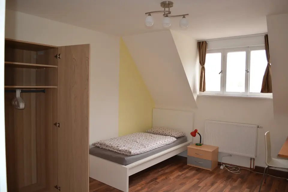 Shared room with 17 m² in Stuttgart – Photo 2