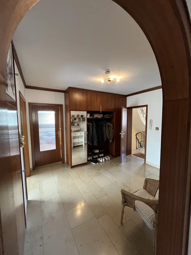 3 Zimmer Wohnung mit 95 m² in Bergisch Gladbach – Bild 2