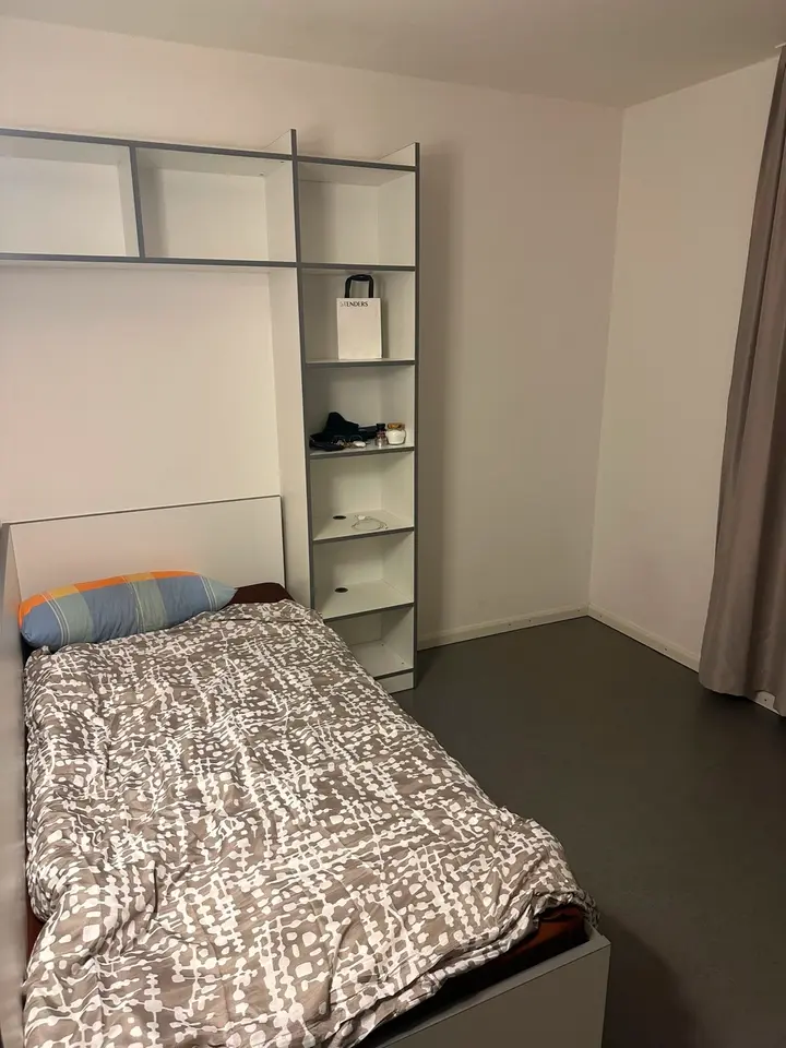 WG-Zimmer mit 25 m² in Frankfurt am Main – Bild 1