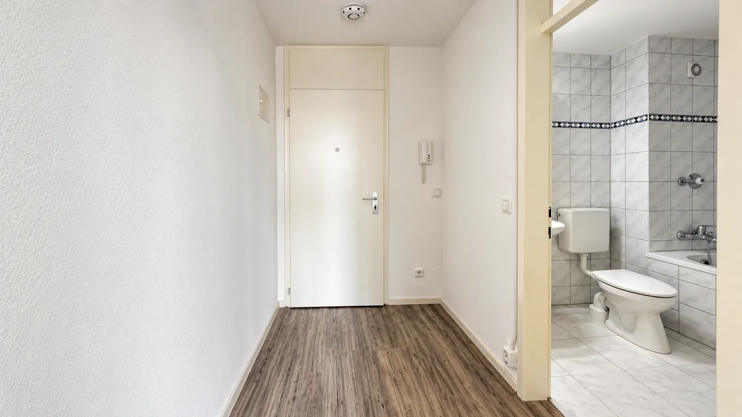 1 Zimmer Wohnung mit 35 m² in Freiburg im Breisgau – Bild 2