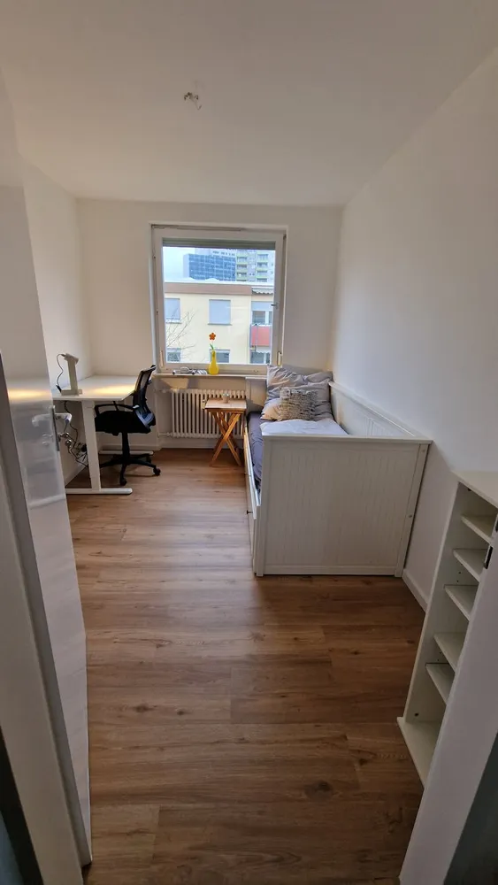 Shared room with 9 m² in Stuttgart – Photo 1