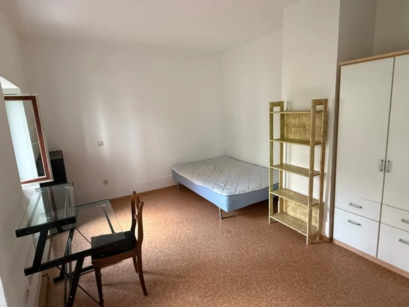 2 Zimmer Wohnung mit 42 m² in Karlsruhe – Bild 3