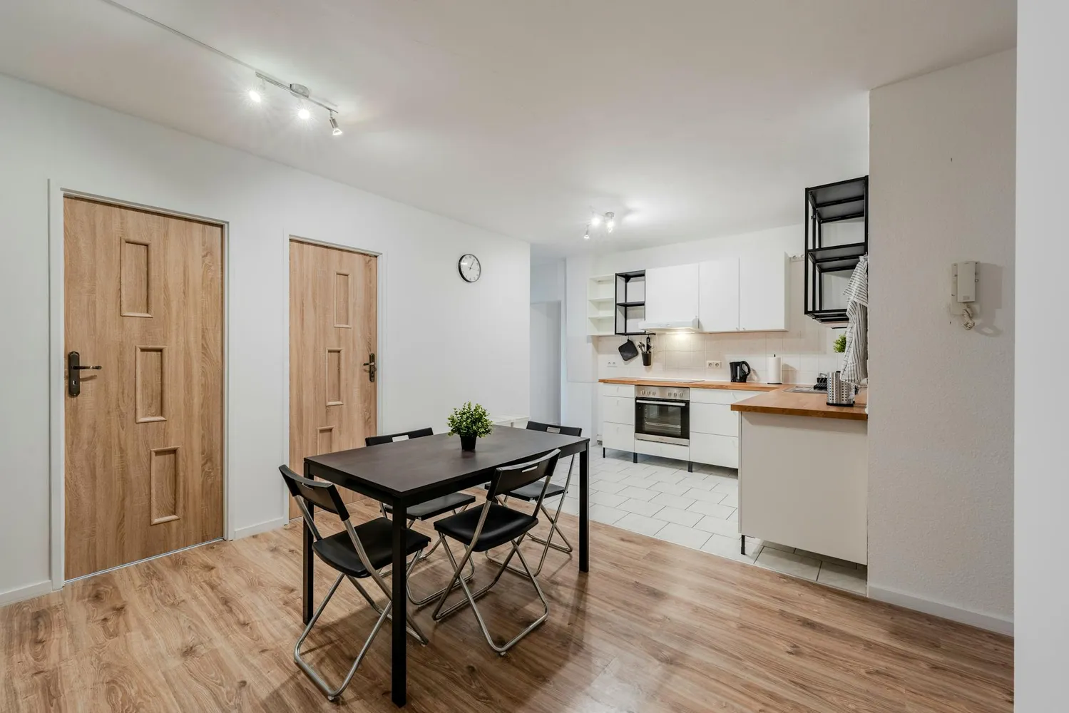 Shared room with 11 m² in Berlin – Photo 9