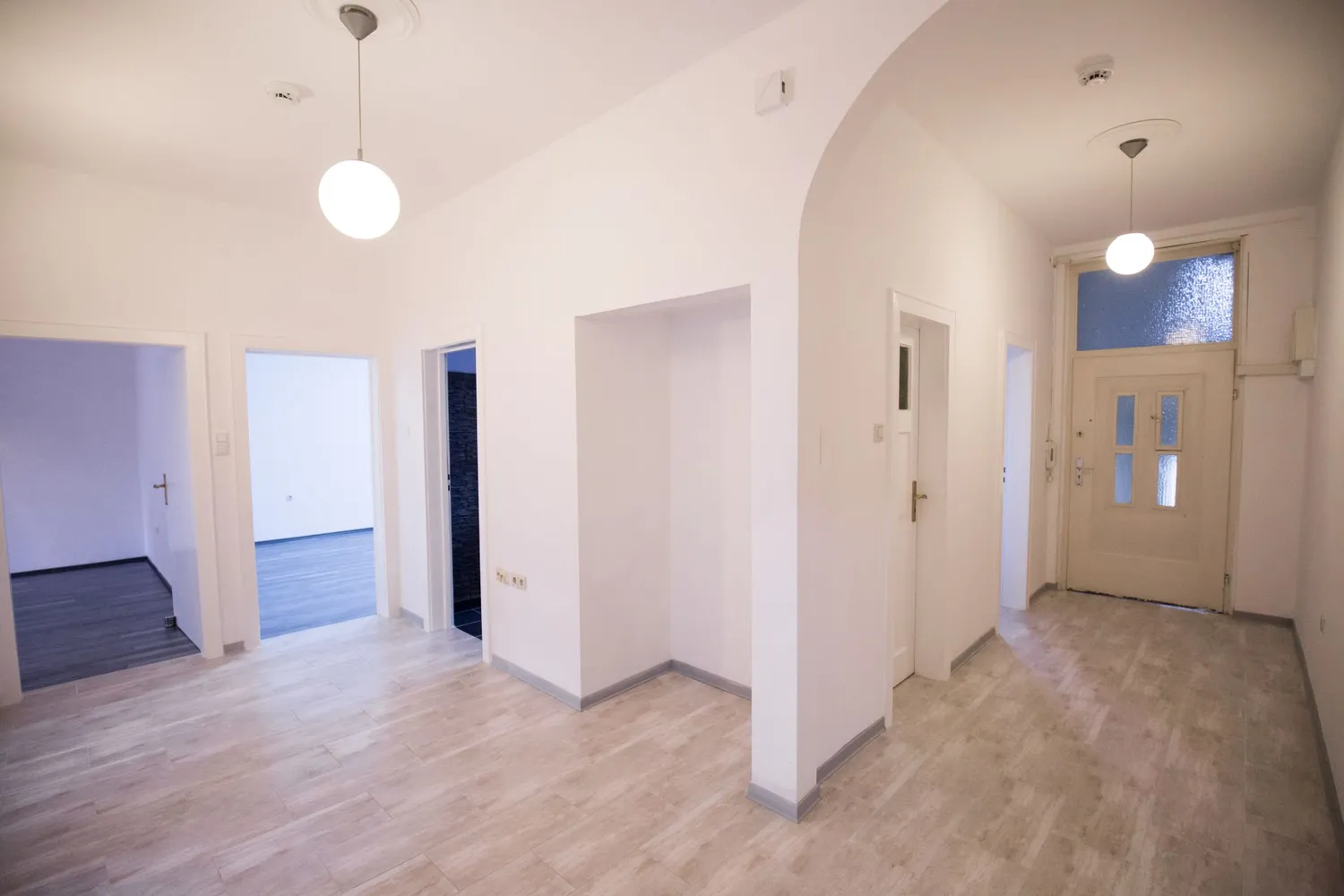 4 Zimmer Wohnung mit 138 m² in Ludwigshafen am Rhein – Bild 3