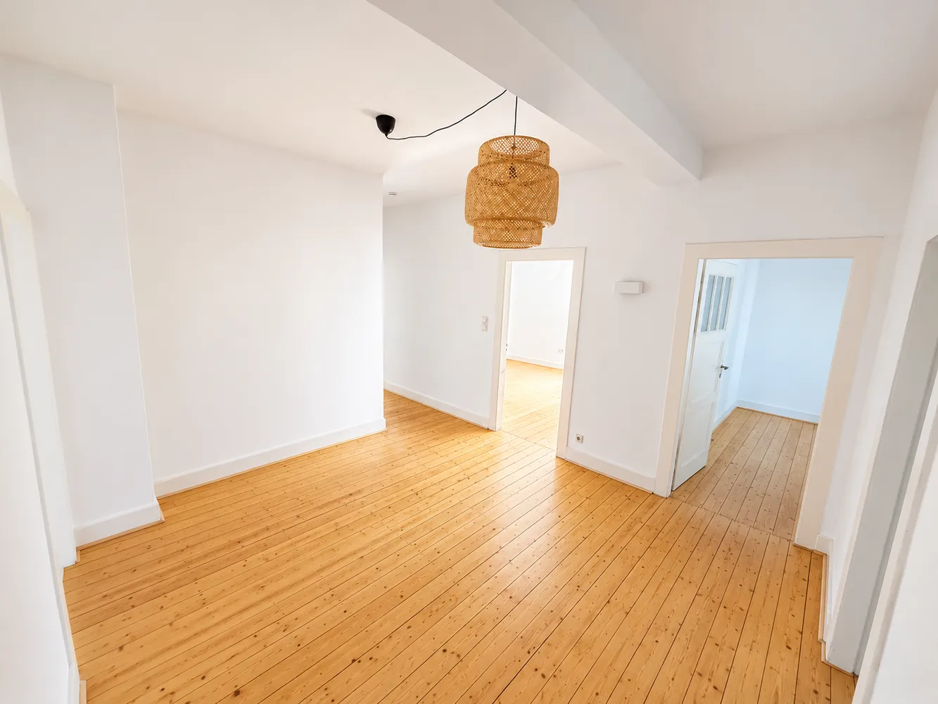 4 Zimmer Wohnung mit 110 m² in Düsseldorf – Bild 1