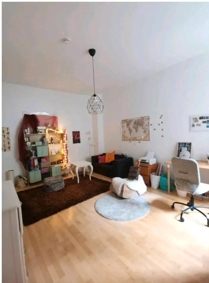 Shared room with 35 m² in Stuttgart – Photo 1