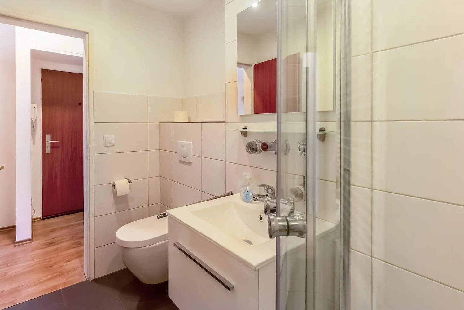 1 Zimmer Wohnung mit 34 m² in Frankfurt am Main – Bild 10