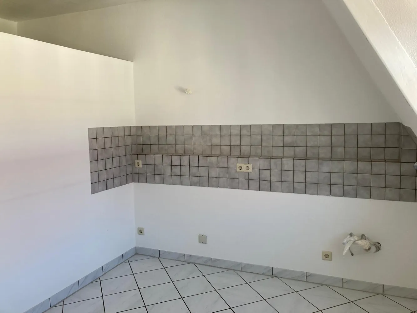 3 Zimmer Wohnung mit 60 m² in Karlsruhe – Bild 3