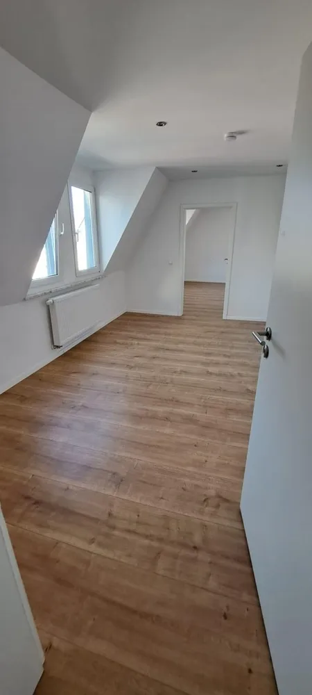 4 Zimmer Wohnung mit 104 m² in Nürnberg – Bild 2