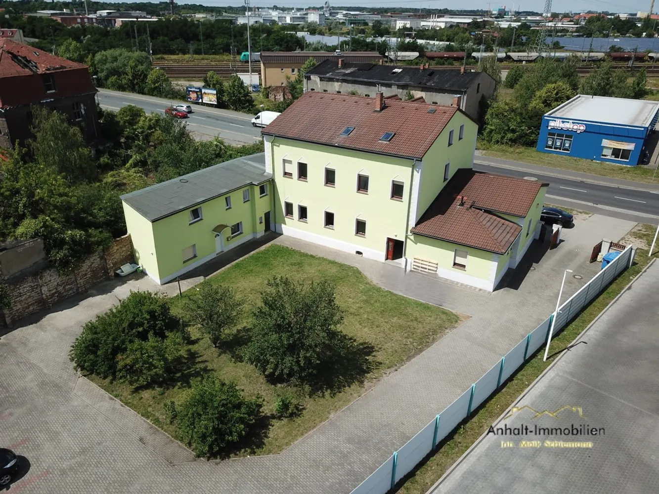 2 Zimmer Wohnung mit 69 m² in Bitterfeld-Wolfen – Bild 1