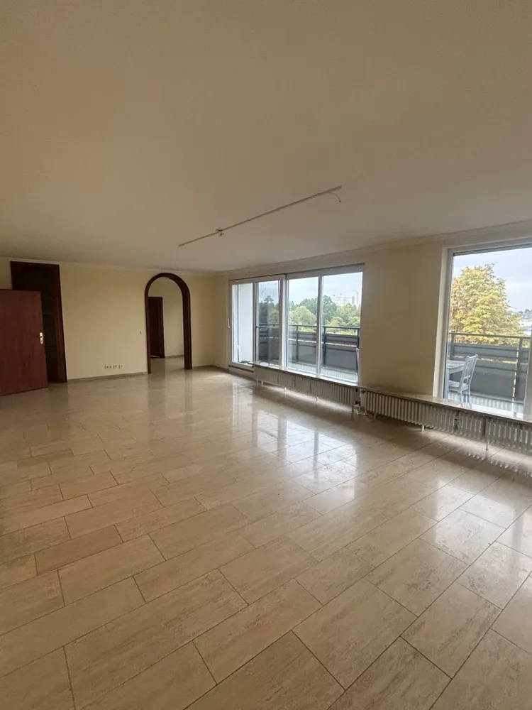 5 Zimmer Wohnung mit 154 m² in Mönchengladbach – Bild 2