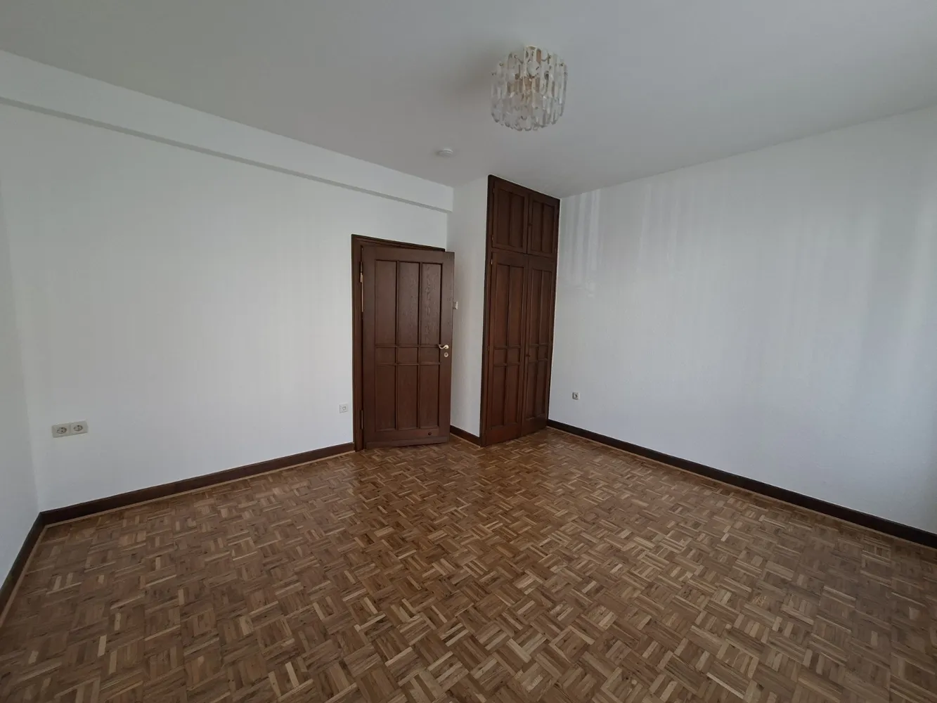 4 Zimmer Wohnung mit 175 m² in Düsseldorf – Bild 8