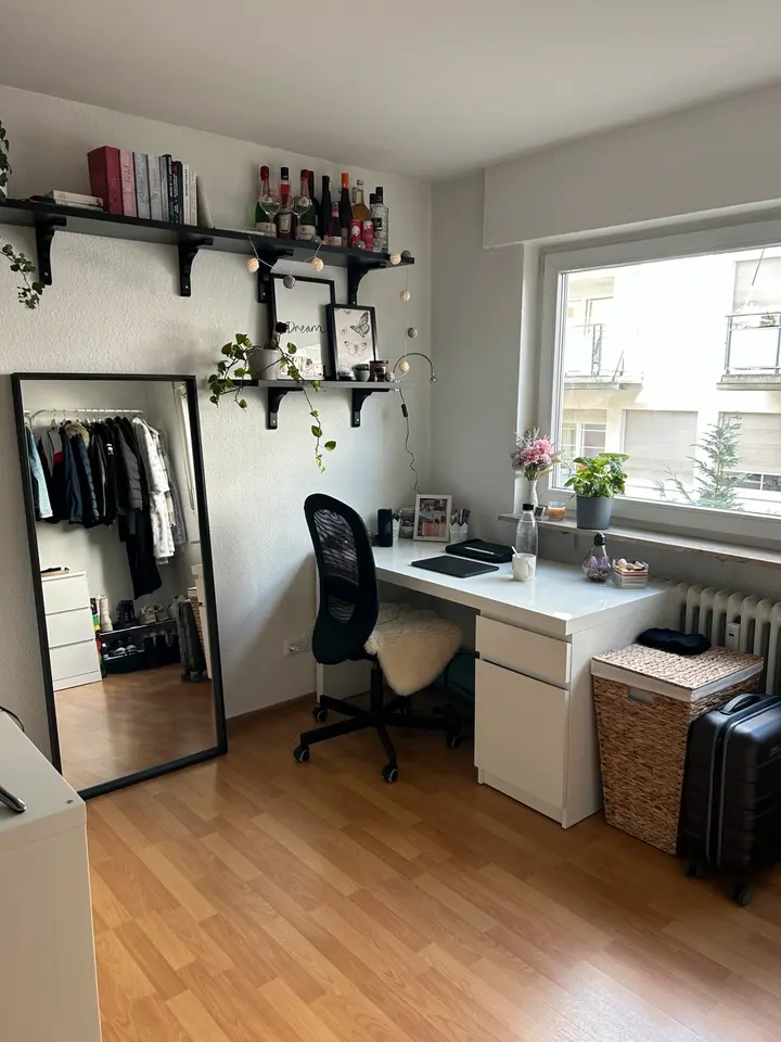 Shared room with 98 m² in Stuttgart – Photo 5