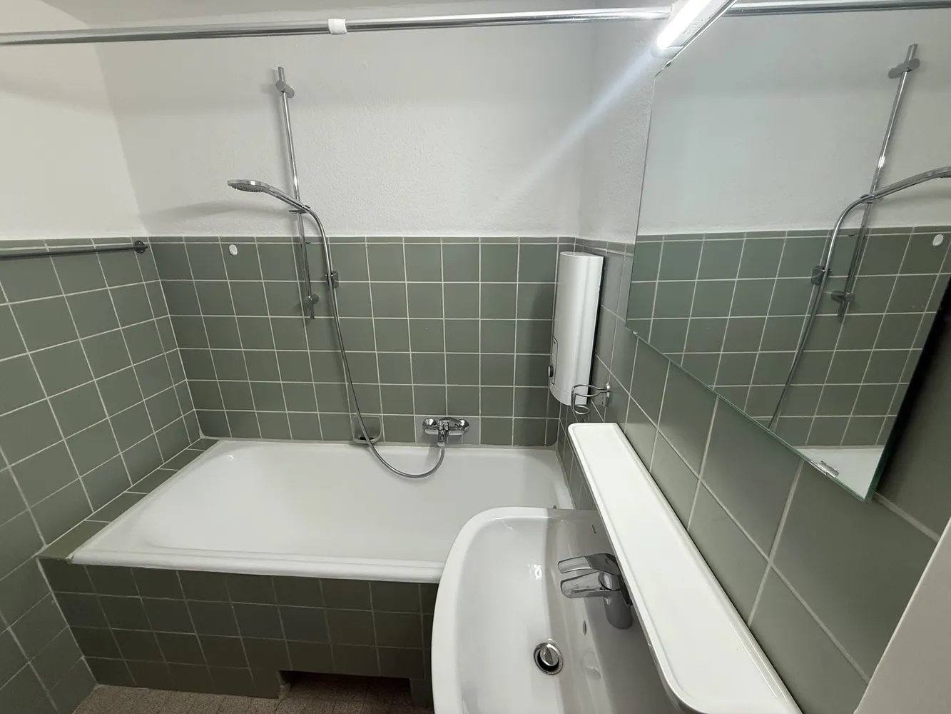 1 room apartment with 25 m² in Düsseldorf – Photo 5