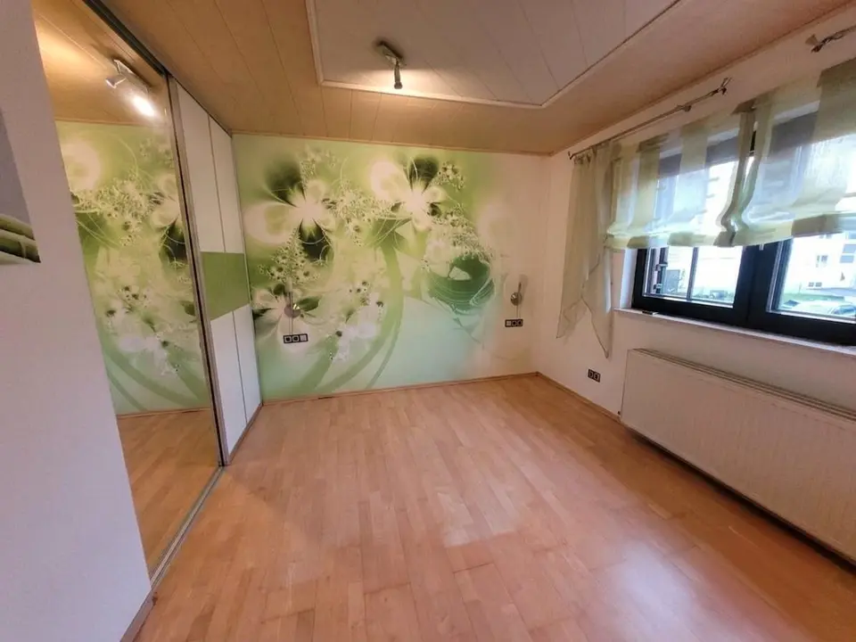 5 Zimmer Haus mit 140 m² in Saarbrücken – Bild 2