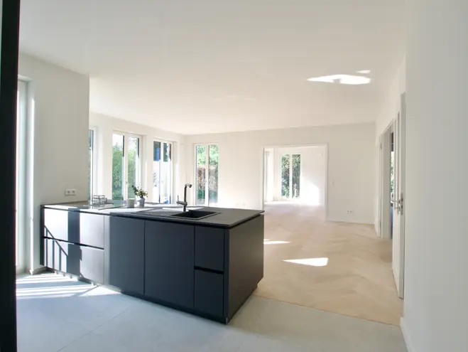 6 Zimmer Wohnung mit 187 m² in Hamburg – Bild 3