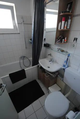 2 Zimmer Wohnung mit 74 m² in Düsseldorf – Bild 8