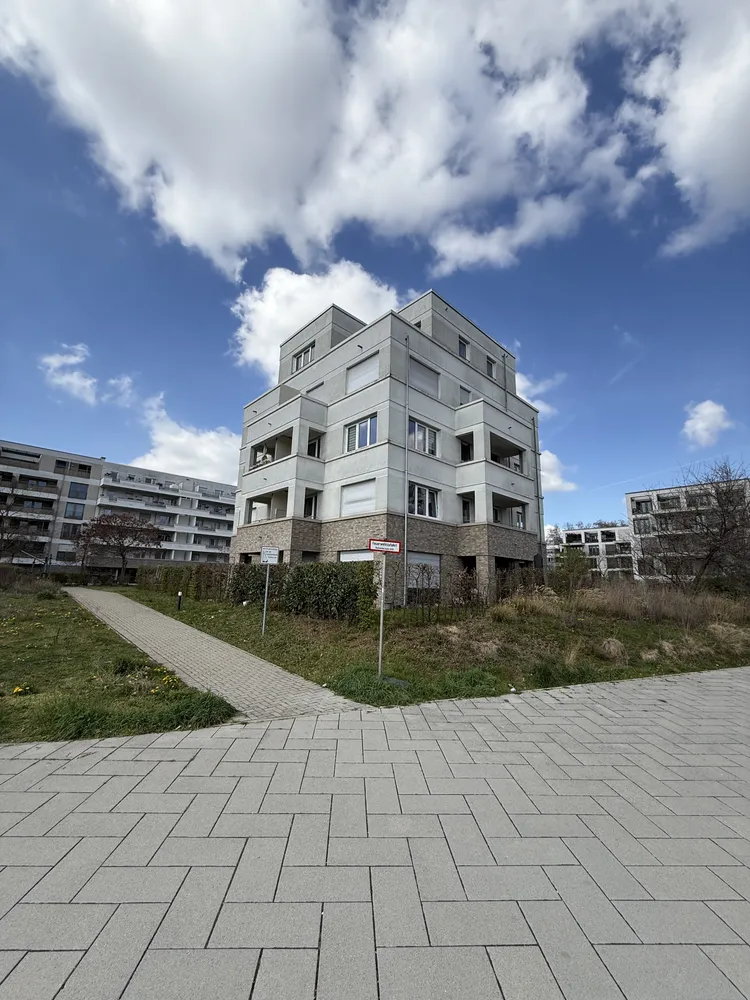 2 Zimmer Wohnung mit 109 m² in Ludwigshafen am Rhein – Bild 2