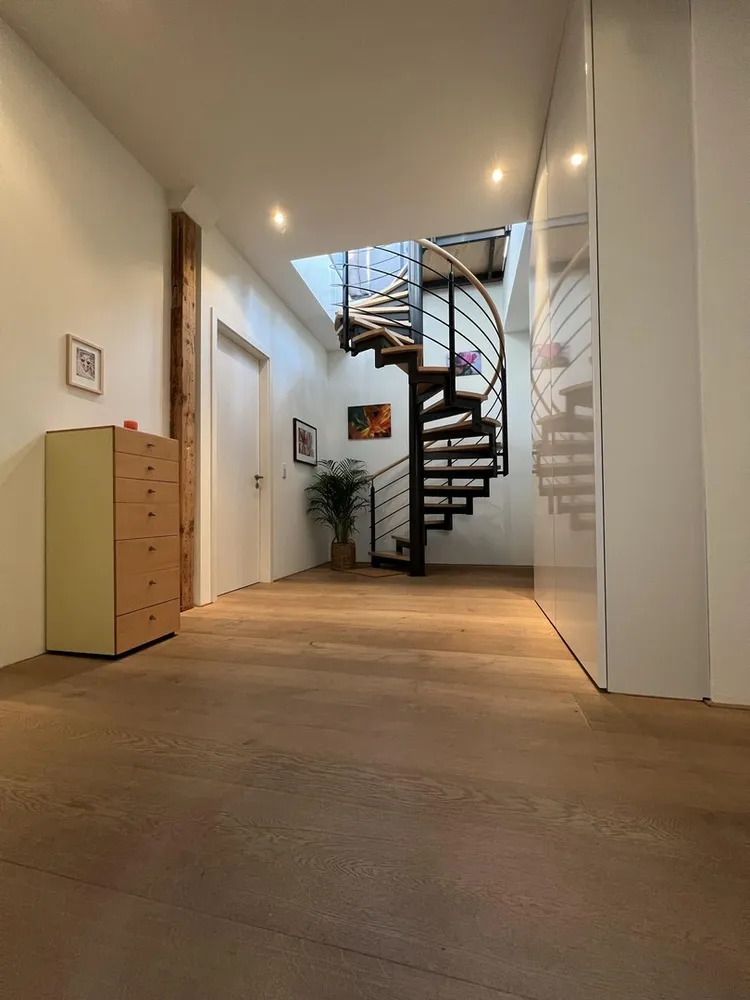 3 Zimmer Wohnung mit 150 m² in Hamburg – Bild 2