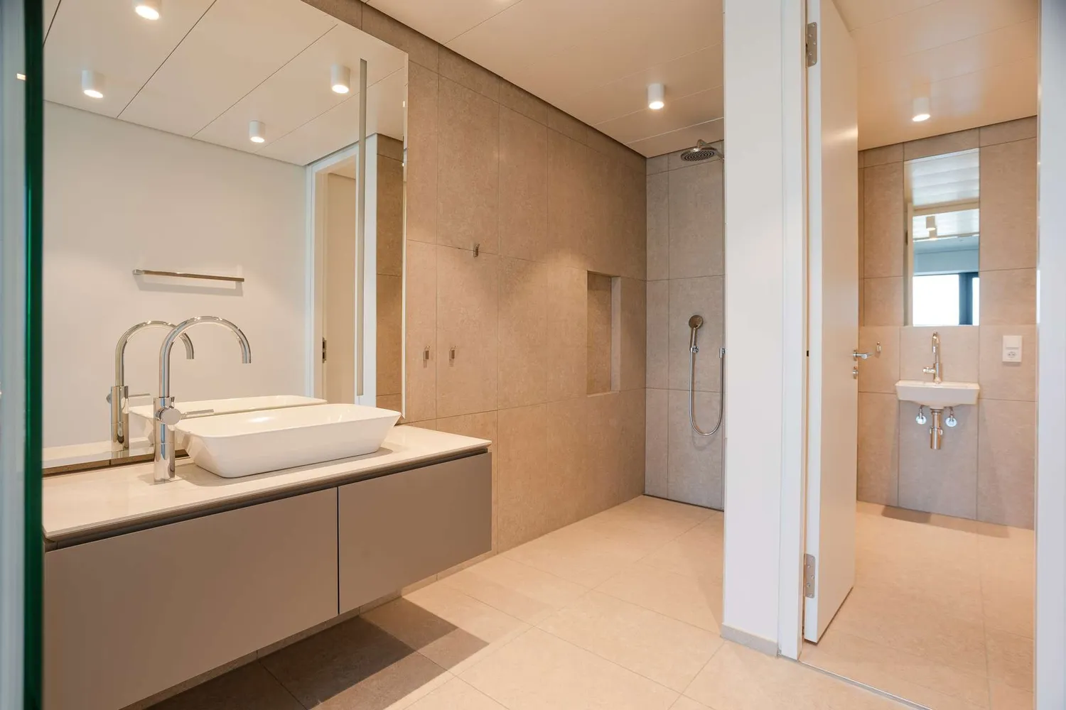 2 Zimmer Wohnung mit 75 m² in Frankfurt am Main – Bild 6
