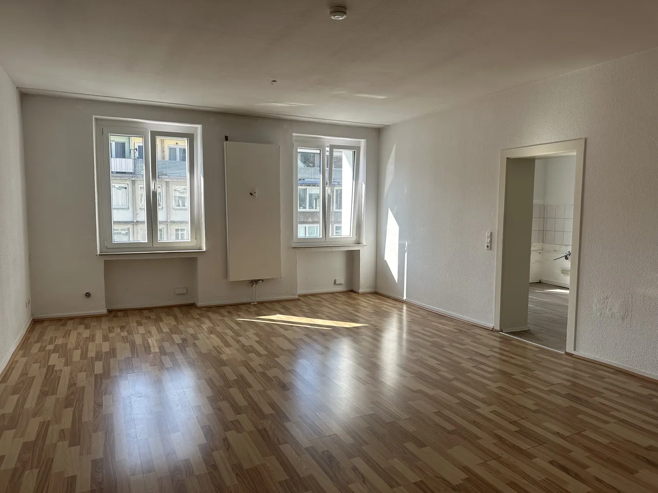 2 Zimmer Wohnung mit 79 m² in Düsseldorf – Bild 2