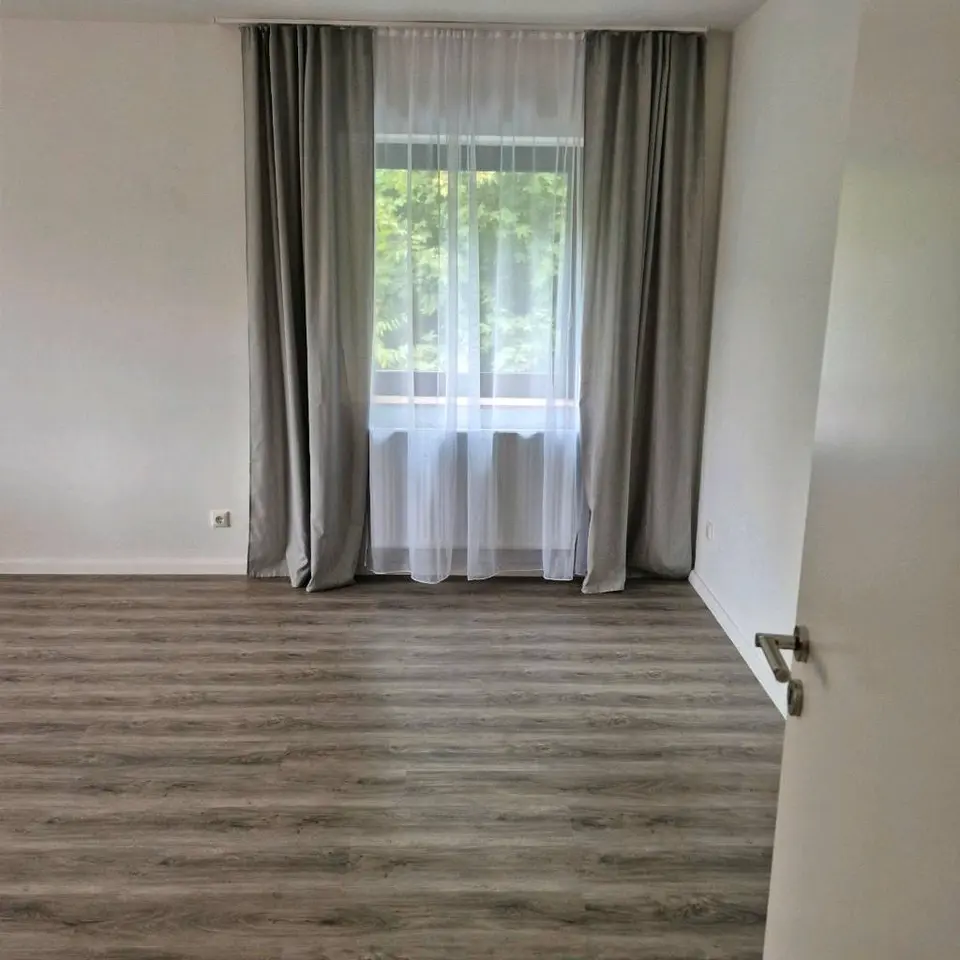 WG-Zimmer mit 72 m² in Bergisch Gladbach – Bild 2