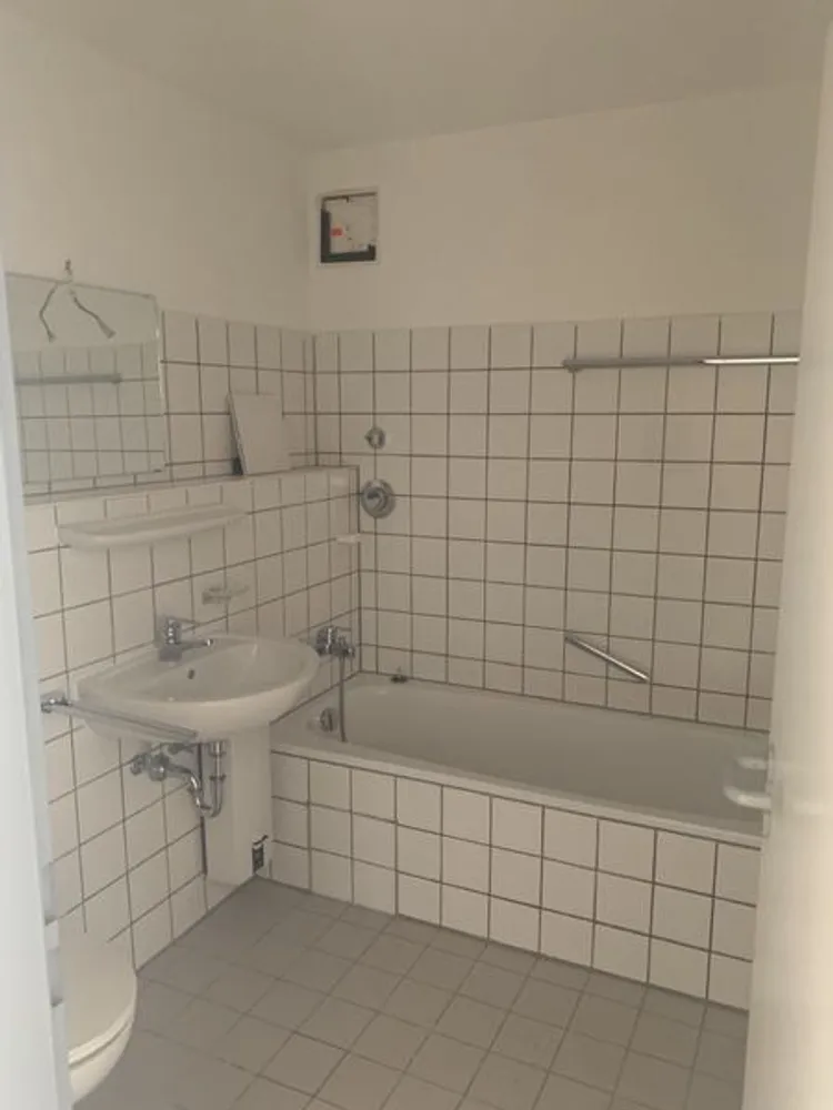 2 Zimmer Wohnung mit 61 m² in Altenburg – Bild 3