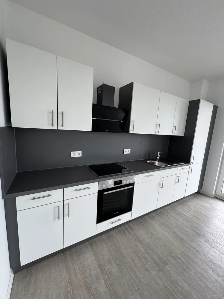 2 Zimmer Wohnung mit 75 m² in Grevenbroich – Bild 2