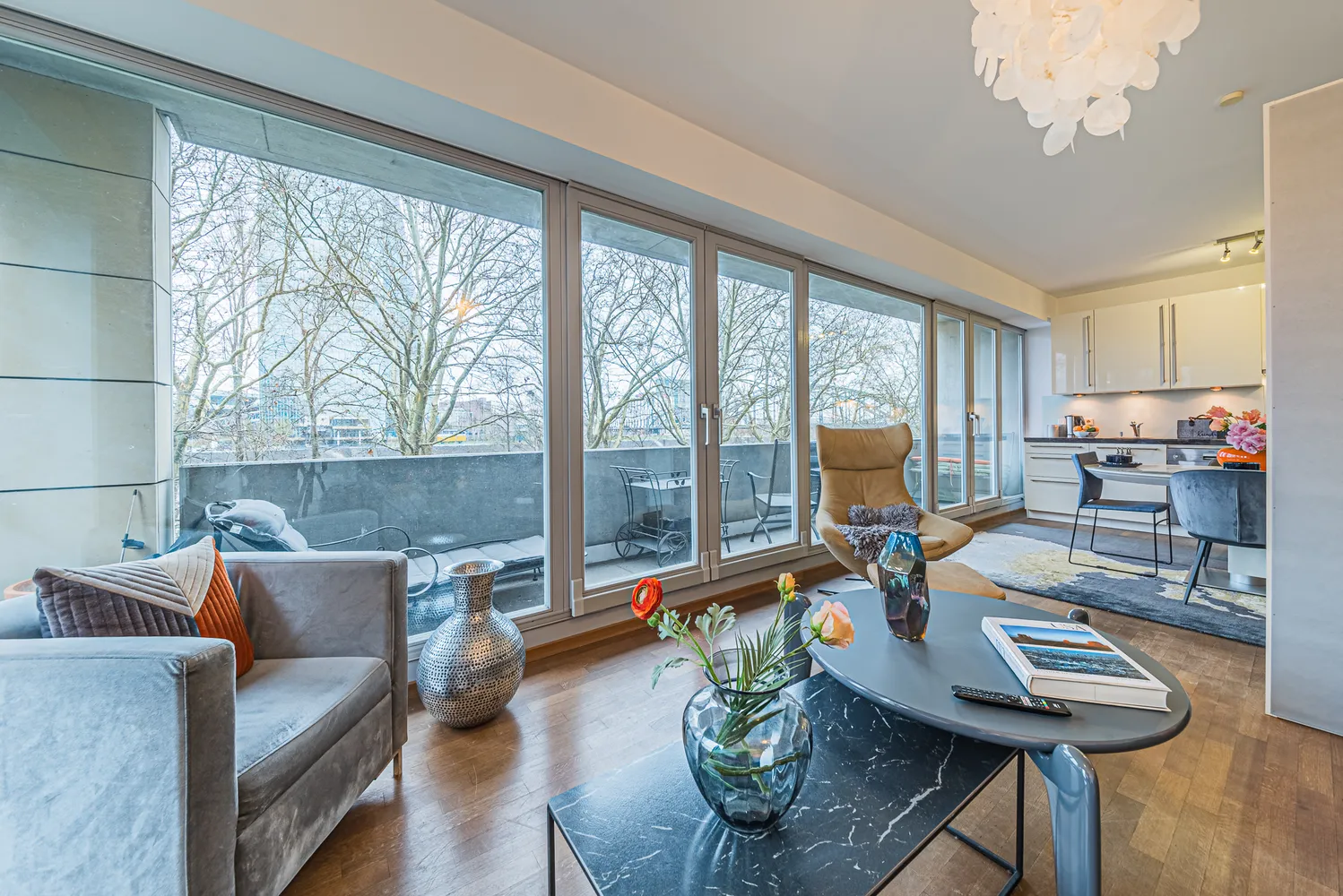 2 Zimmer Wohnung mit 76 m² in Frankfurt am Main – Bild 4