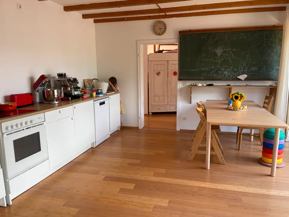 4 Zimmer Wohnung mit 101 m² in Düsseldorf – Bild 4