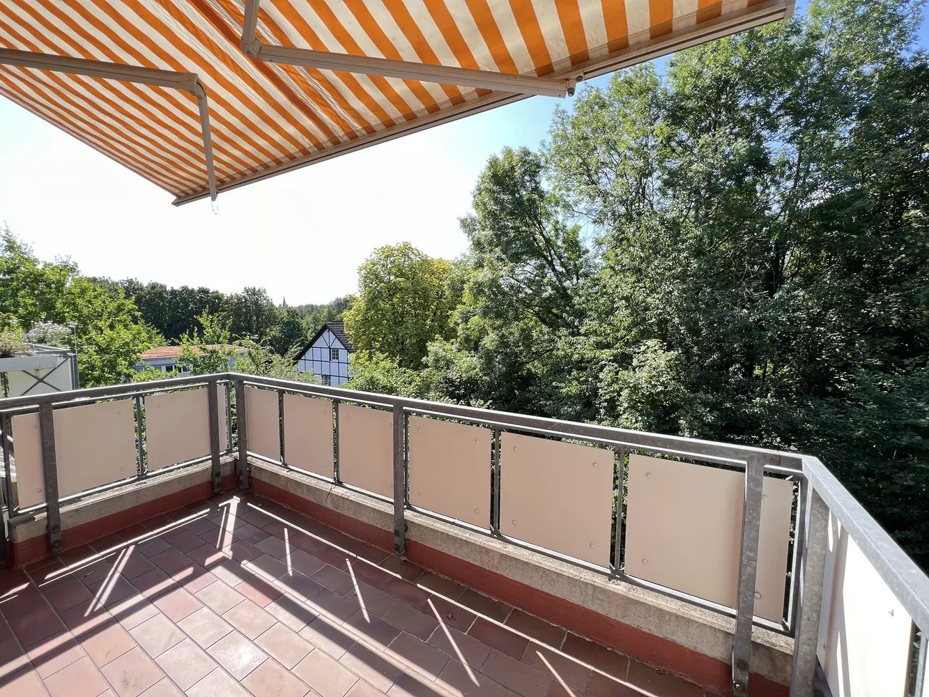 4 Zimmer Wohnung mit 100 m² in Dortmund – Bild 3