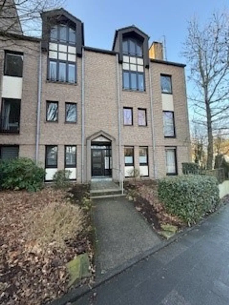 5 Zimmer Wohnung mit 115 m² in Bergisch Gladbach – Bild 2