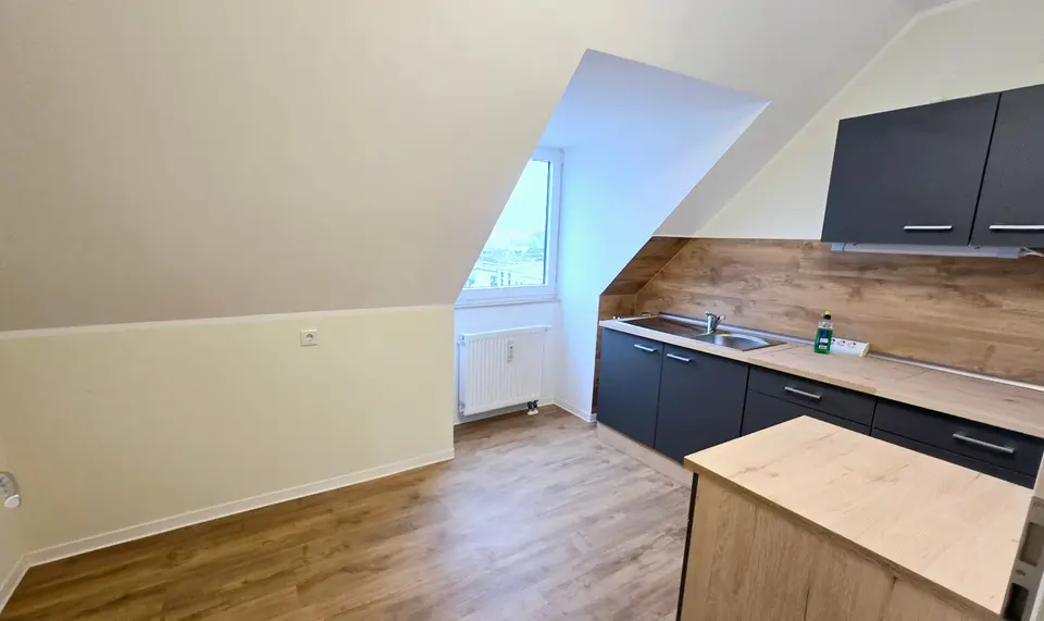 2 Zimmer Wohnung mit 65 m² in Halle (Saale) – Bild 2