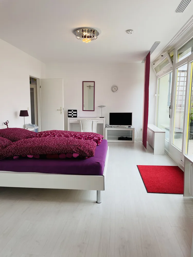 2 room apartment with 75 m² in Berlin – Photo 9