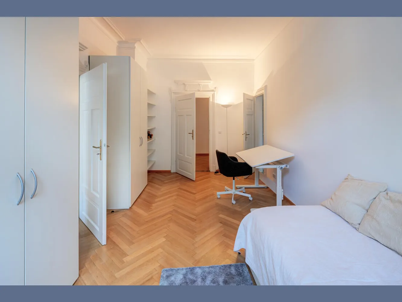 7 Zimmer Wohnung mit 230 m² in München – Bild 8