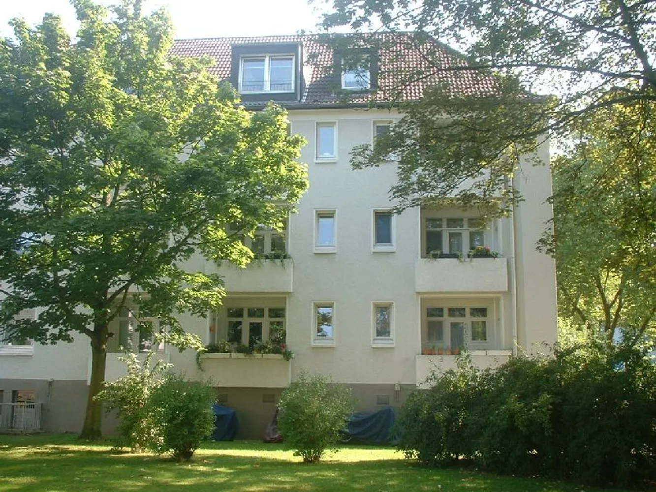 3 Zimmer Wohnung mit 95 m² in Essen – Bild 2