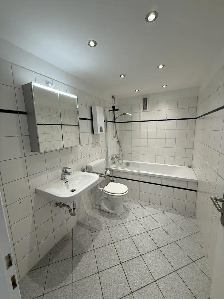 2 room apartment with 75 m² in Cologne – Photo 3