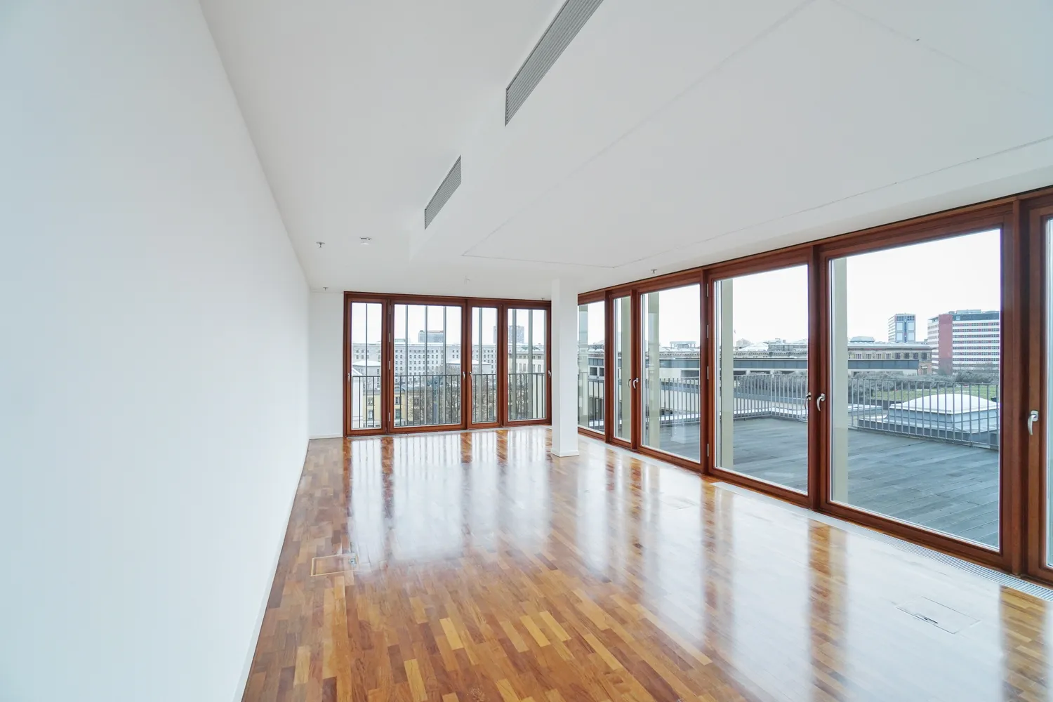 2 room apartment with 153 m² in Berlin – Photo 12