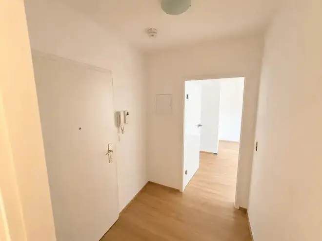 2 Zimmer Wohnung mit 38 m² in Wiesbaden – Bild 2