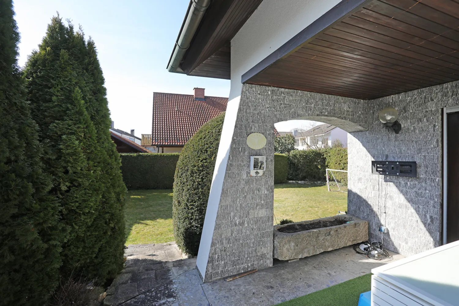 6 Zimmer Haus mit 240 m² in Landshut – Bild 2