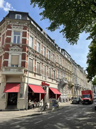 4 Zimmer Wohnung mit 153 m² in Aachen – Bild 1