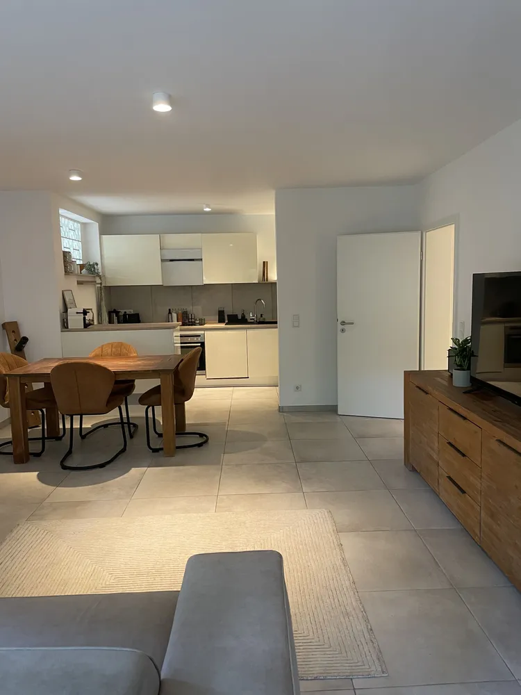 2 Zimmer Wohnung mit 56 m² in Düsseldorf – Bild 2
