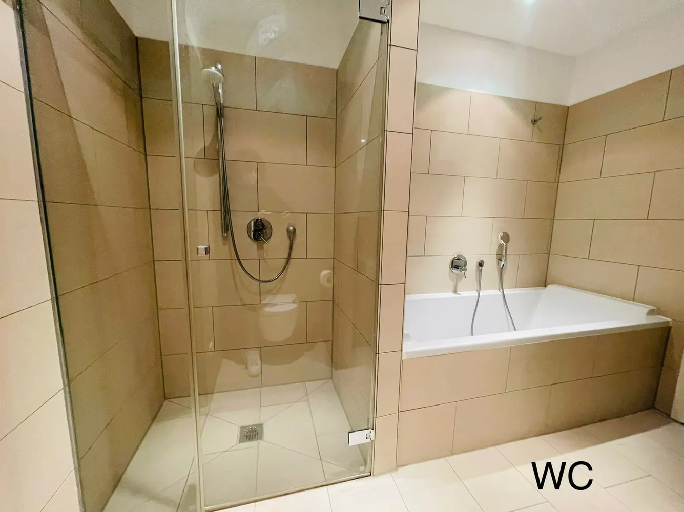 2 room apartment with 78 m² in Cologne – Photo 11