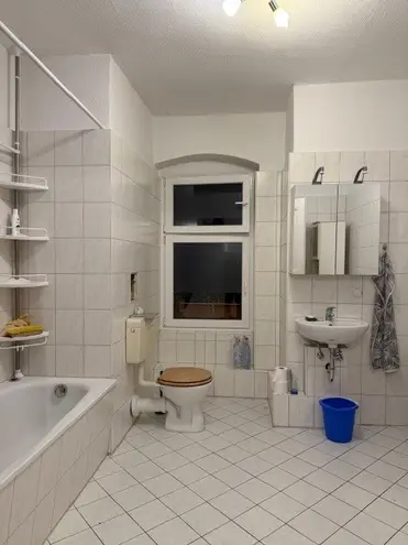 3 Zimmer Wohnung mit 98 m² in Berlin – Bild 4
