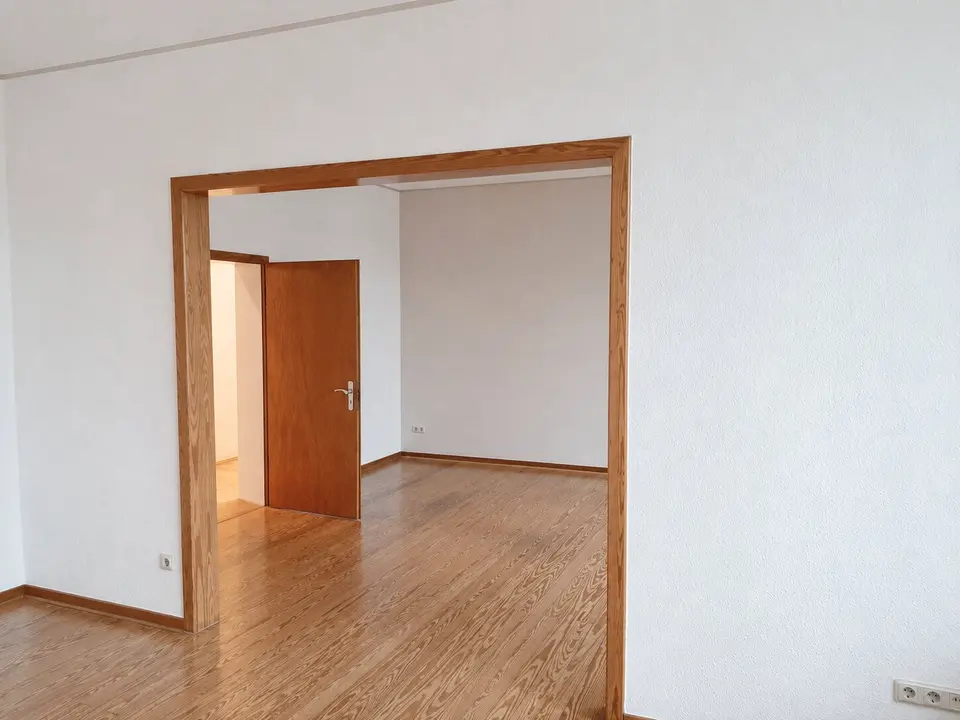 5 Zimmer Wohnung mit 136 m² in Duisburg – Bild 2