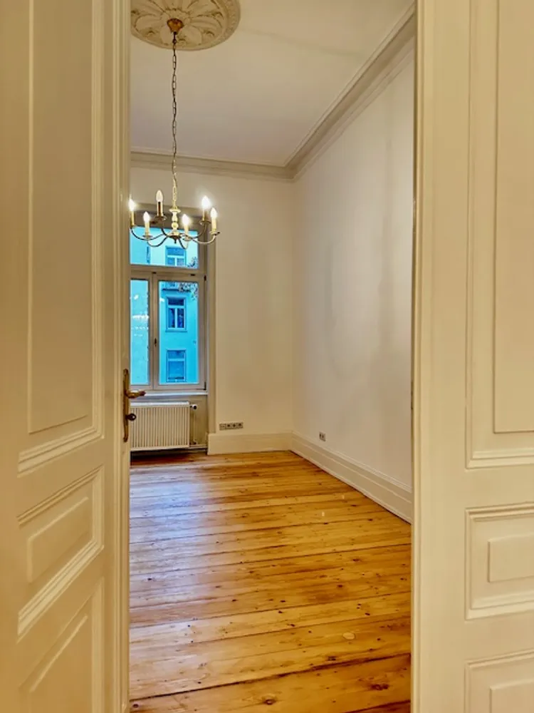 4 Zimmer Wohnung mit 105 m² in Frankfurt am Main – Bild 6
